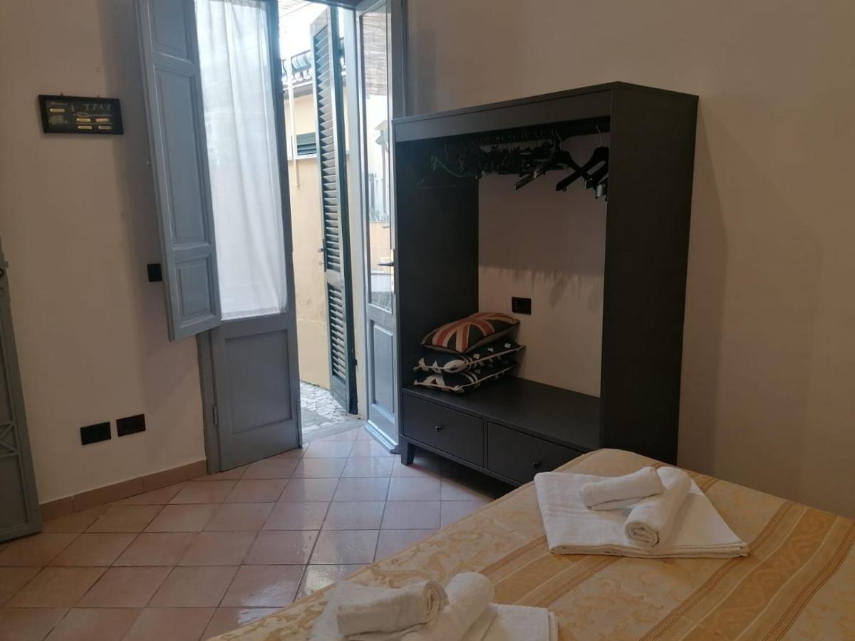 La Casina Giramondo Di Ele Виареджо Екстериор снимка