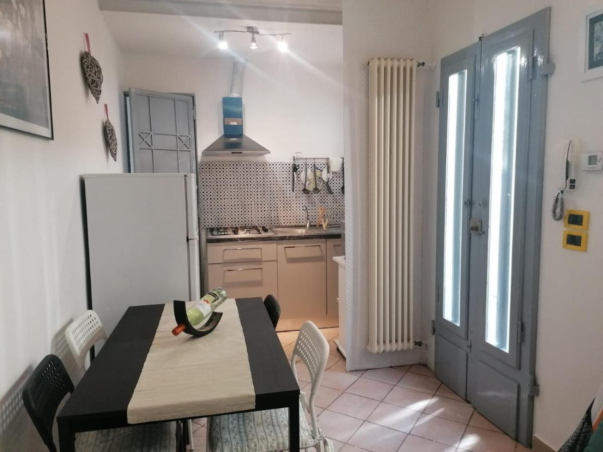 La Casina Giramondo Di Ele Виареджо Екстериор снимка